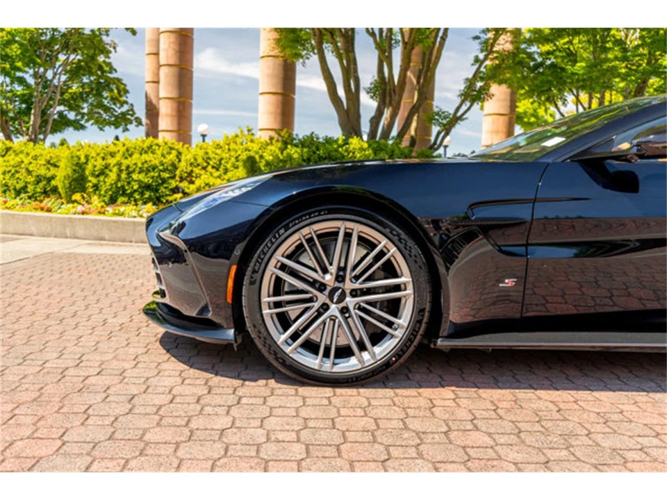 2026 Aston Martin V8 Vantage (2019+) - Image 4 of 12