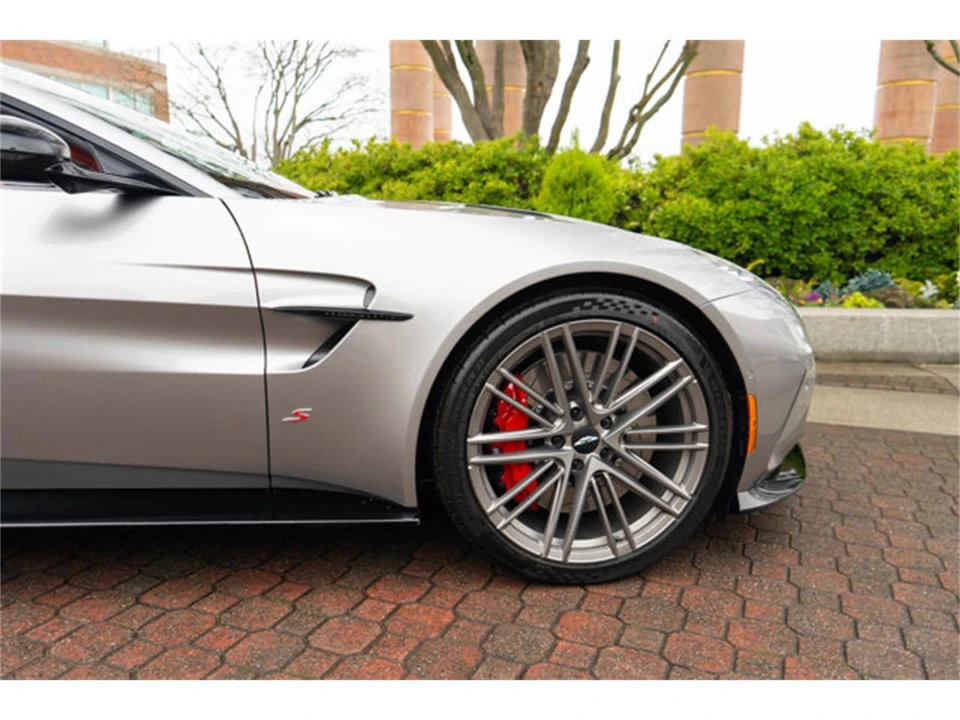 2026 Aston Martin V8 Vantage (2019+) - Image 4 of 12