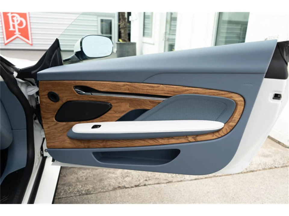 2026 Aston Martin Vanquish 3rd Gen - Image 26 of 31