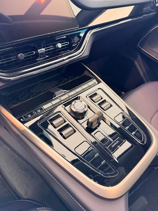 2026 Aston Martin DBX 707 - Image 8 of 14