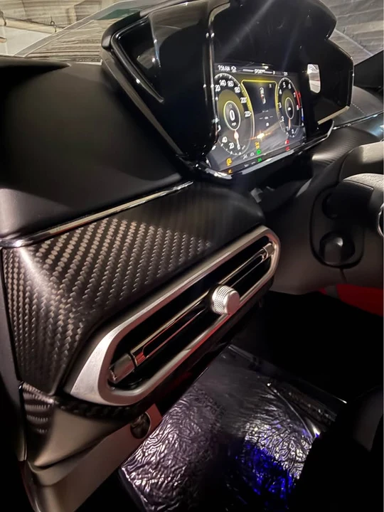 2026 Aston Martin V8 Vantage (2019+) - Image 11 of 16
