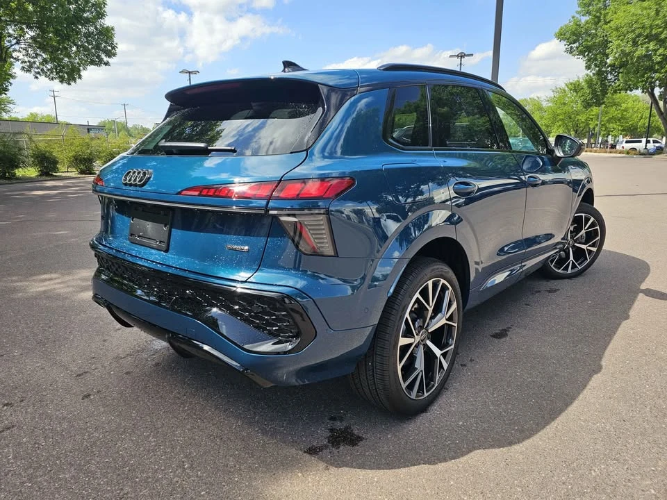 2026 Audi F3 Q3 - Image 3 of 17