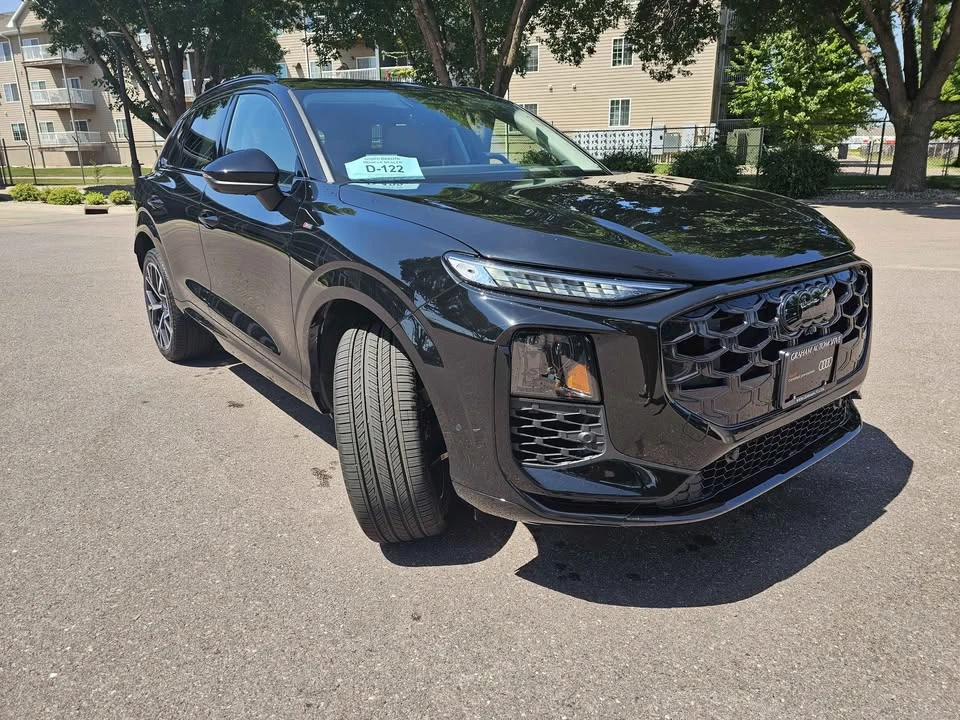 2026 Audi F3 Q3 - Image 2 of 19