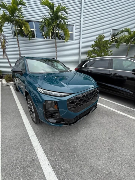 2026 Audi F3 Q3 - Image 2 of 3
