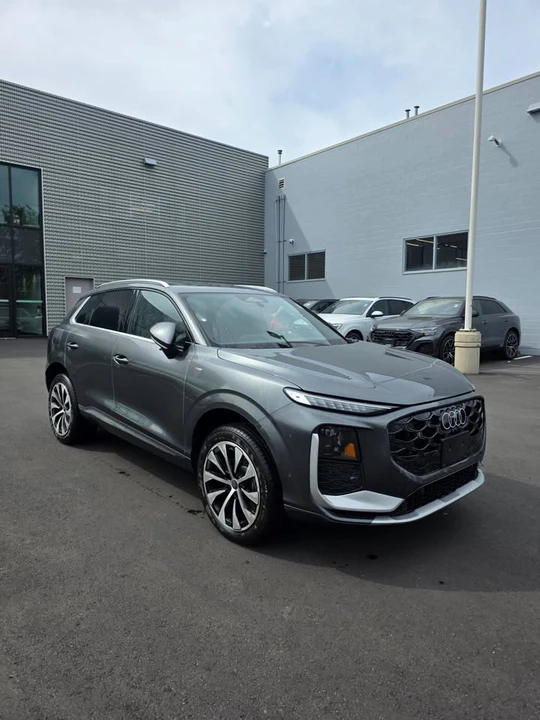 2026 Audi F3 Q3 - Image 3 of 18