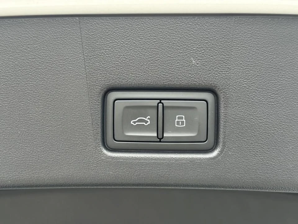 2026 Audi Q4 e-tron - Image 15 of 17