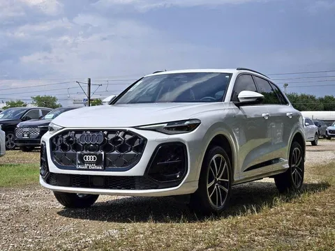 2026 Audi Q5 Premium Plus quattro