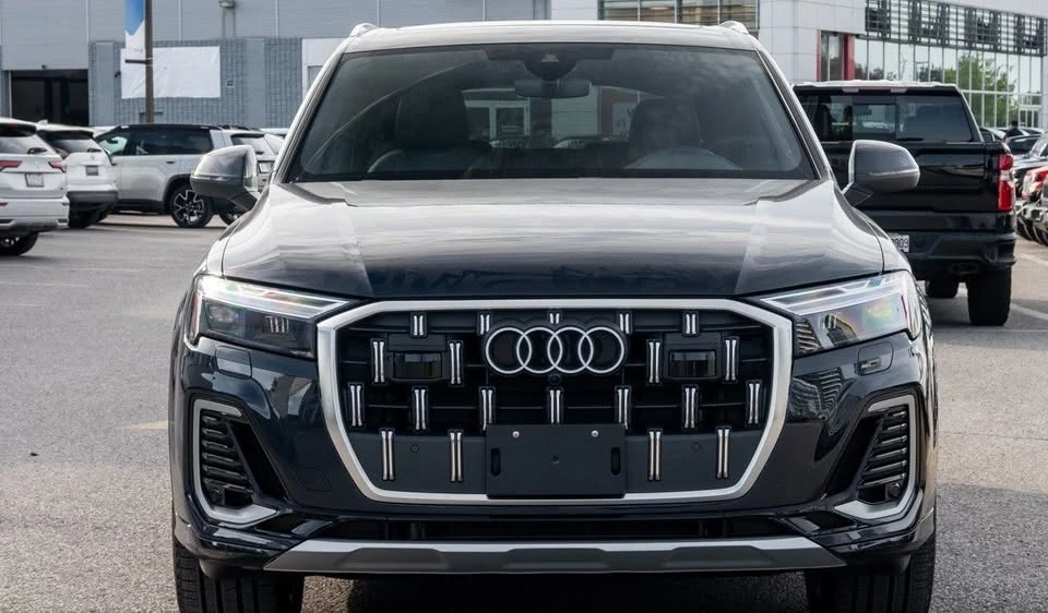 2026 Audi 4M Q7 - Image 2 of 15