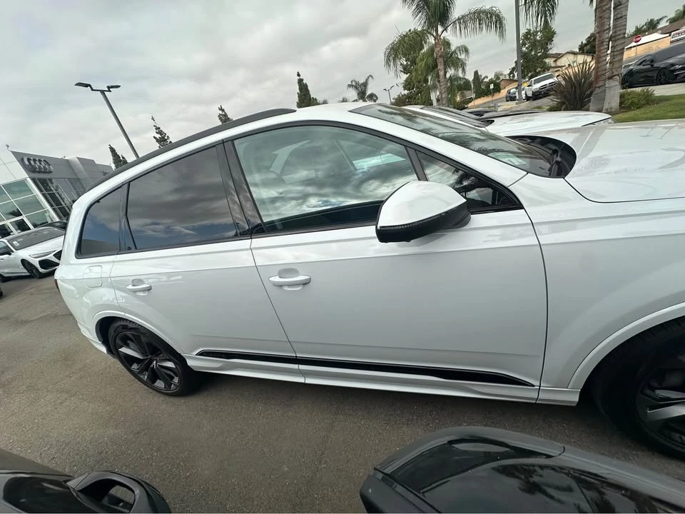 2026 Audi 4M Q7 - Image 2 of 17
