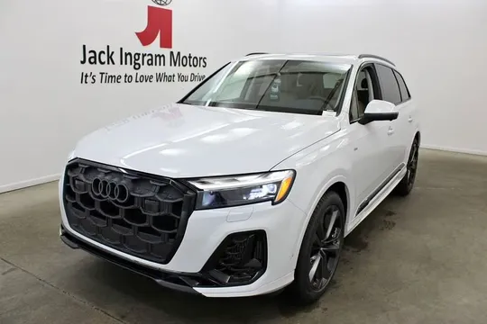2026 Audi Q7 S line 55 Premium
