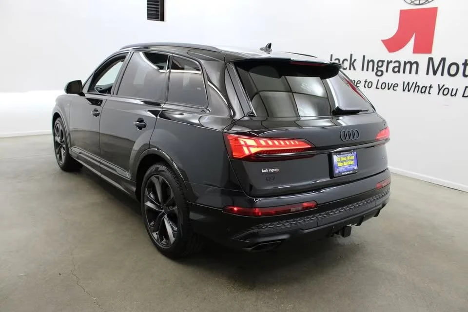 2026 Audi 4M Q7 - Image 3 of 17