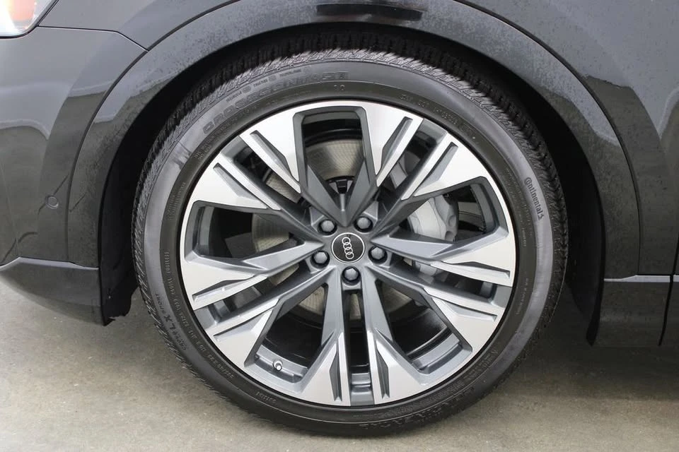 2026 Audi Q8 - Image 14 of 17