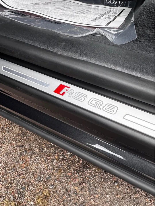 2026 Audi RS Q8 Performance - Image 11 of 16