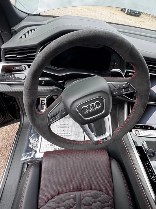 2026 Audi RS Q8 Performance - Image 13 of 16