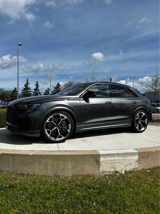 2026 Audi RS Q8 - Image 2 of 10