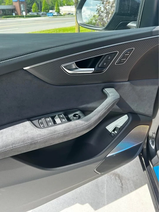 2026 Audi RS Q8 - Image 9 of 10