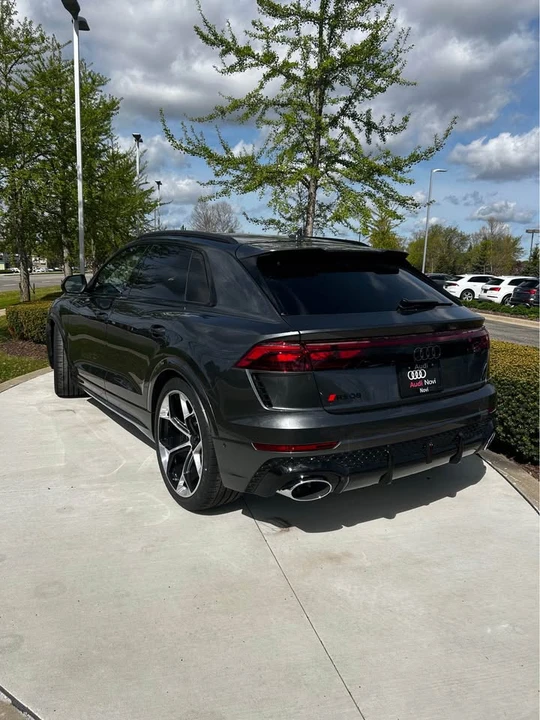 2026 Audi RS Q8 - Image 3 of 10