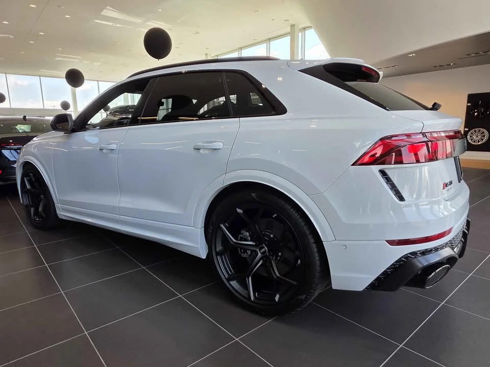 2026 Audi RS Q8 Performance - Image 4 of 10
