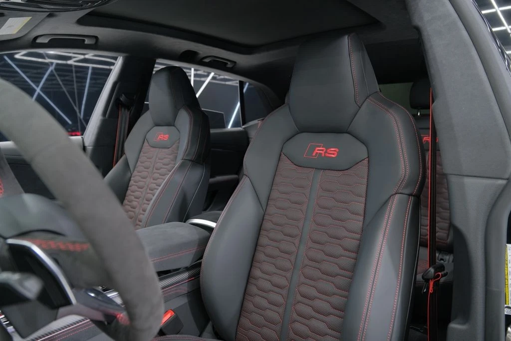 2026 Audi RS Q8 - Image 17 of 21