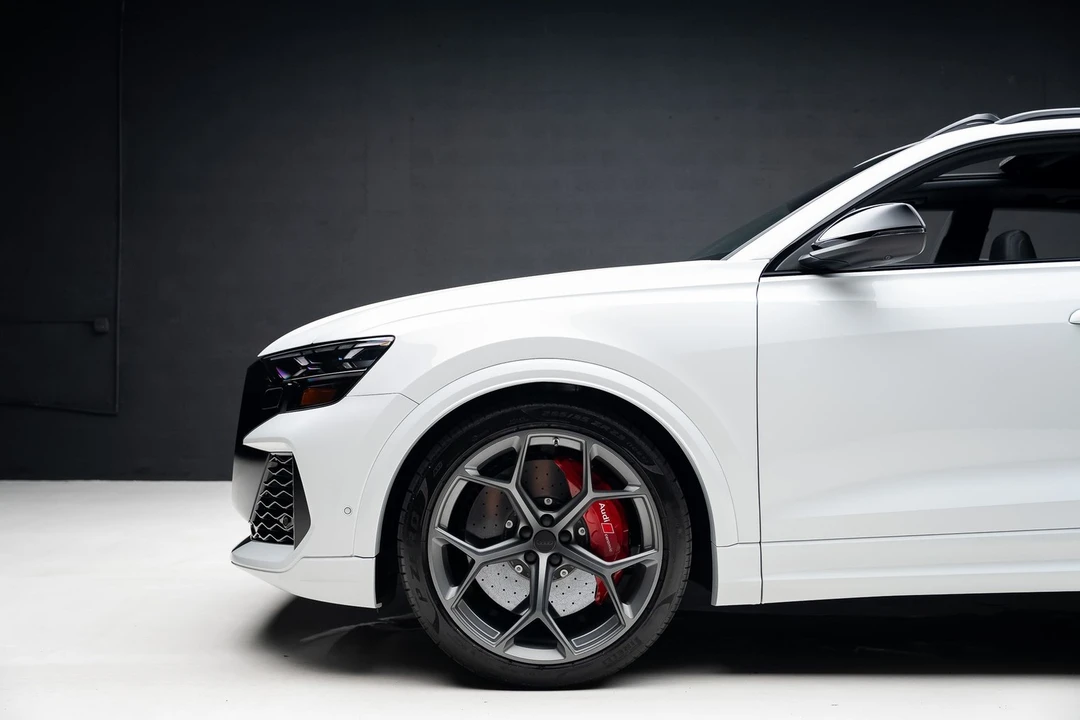 2026 Audi RS Q8 - Image 18 of 21
