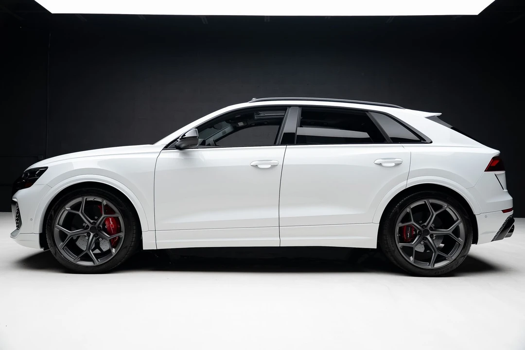 2026 Audi RS Q8 - Image 17 of 21