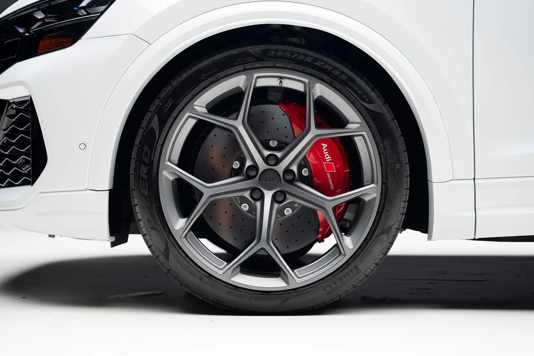 2026 Audi RS Q8 - Image 19 of 21