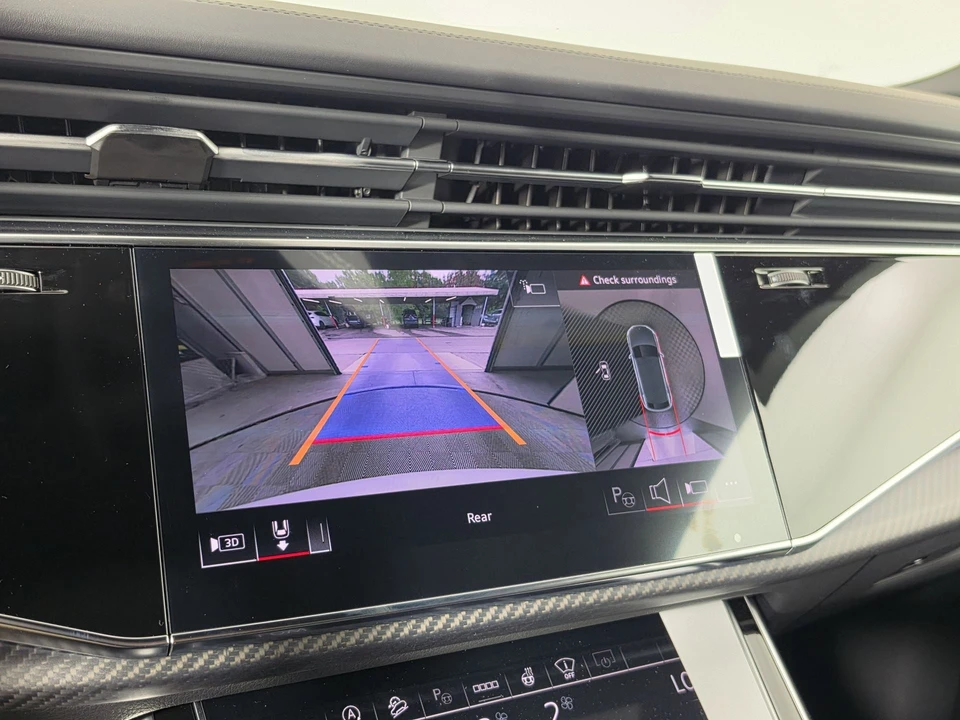 2026 Audi RS Q8 Performance - Image 30 of 31