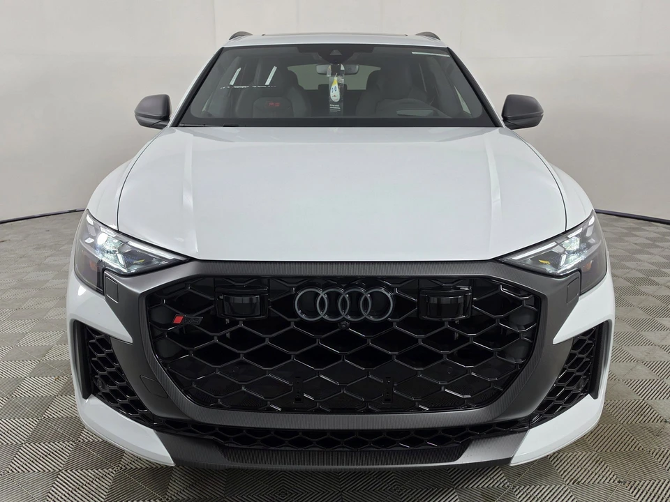 2026 Audi RS Q8 Performance - Image 2 of 31