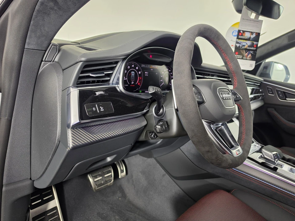 2026 Audi RS Q8 Performance - Image 22 of 31