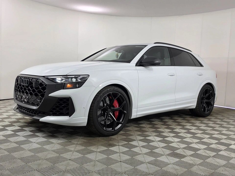 2026 Audi RS Q8 Performance - Image 3 of 31
