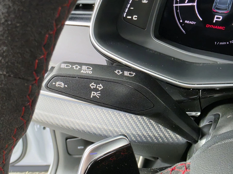2026 Audi RS Q8 Performance - Image 28 of 31