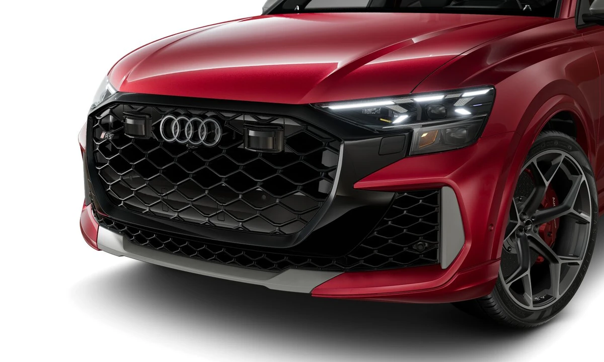 2026 Audi RS Q8 Performance - Image 2 of 8
