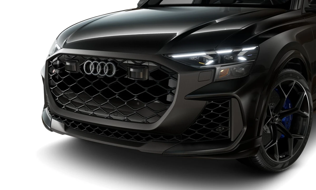 2026 Audi RS Q8 Performance - Image 11 of 17