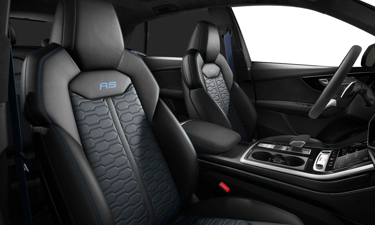 2026 Audi RS Q8 Performance - Image 16 of 17