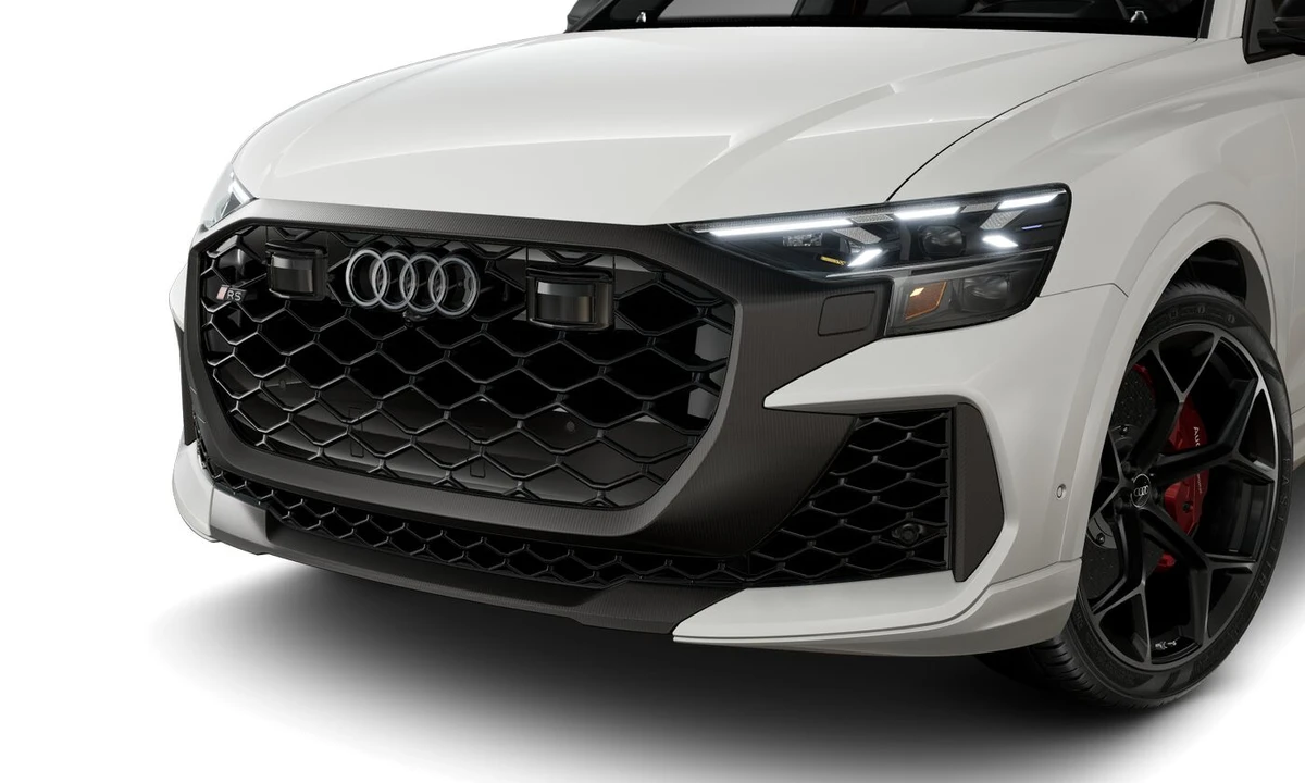 2026 Audi RS Q8 Performance - Image 2 of 8