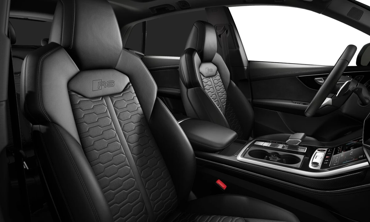 2026 Audi RS Q8 Performance - Image 16 of 17