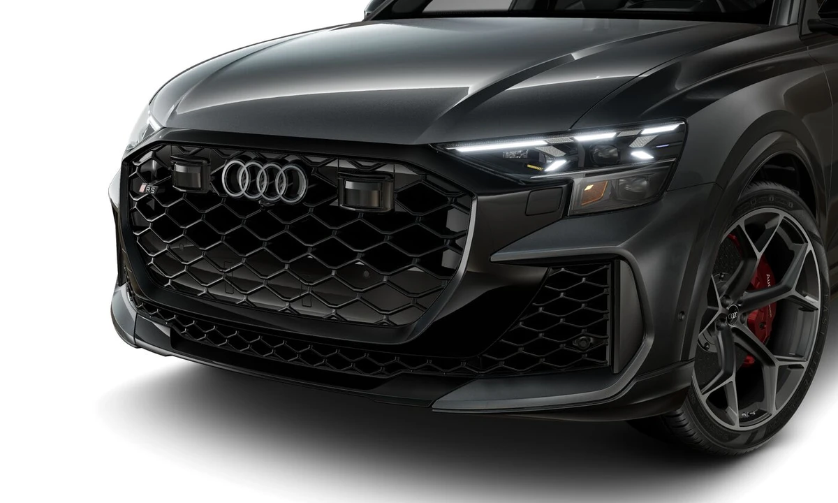 2026 Audi RS Q8 Performance - Image 2 of 8