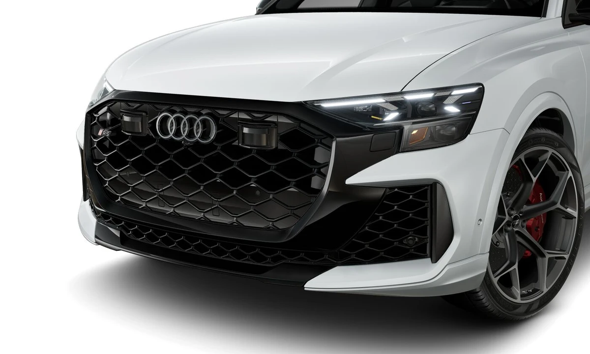 2026 Audi RS Q8 Performance - Image 2 of 8