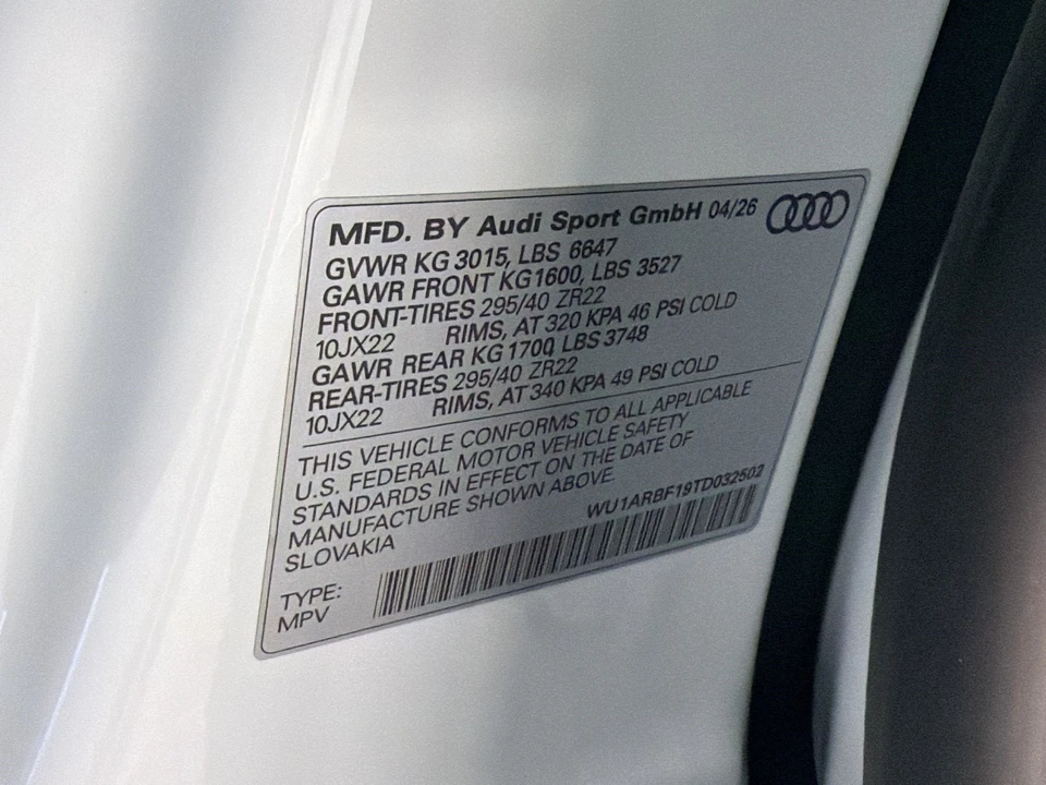 2026 Audi RS Q8 Performance - Image 24 of 30