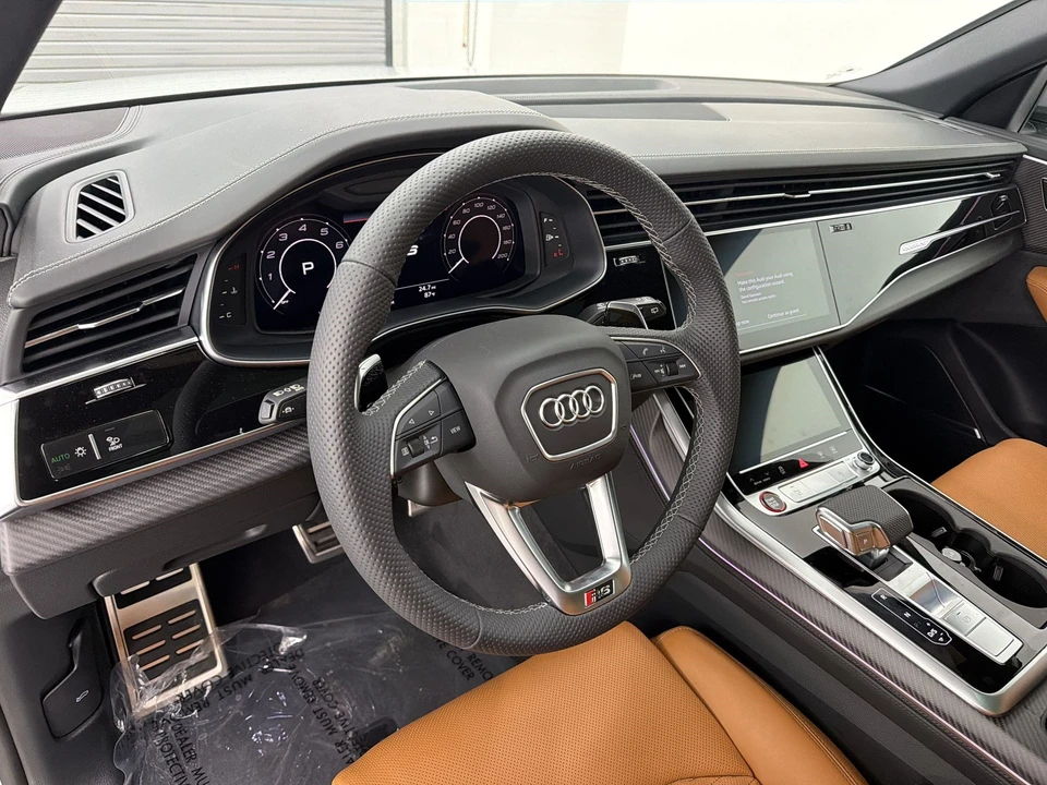 2026 Audi RS Q8 Performance - Image 4 of 30