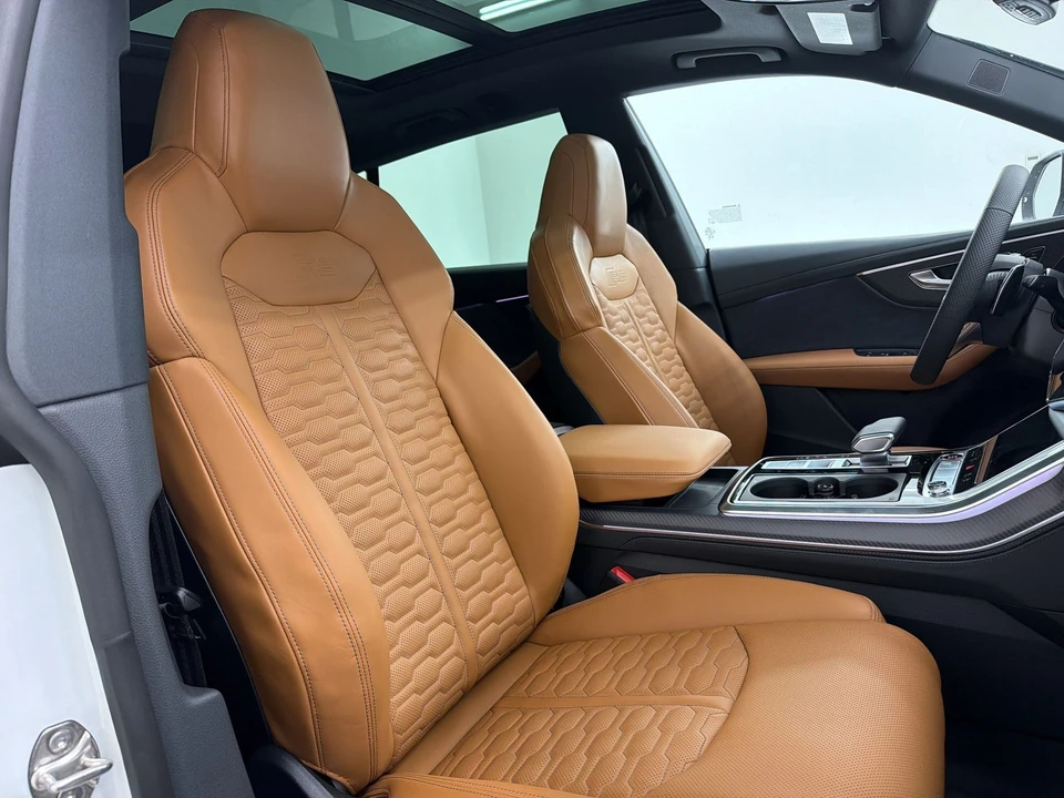 2026 Audi RS Q8 Performance - Image 23 of 30