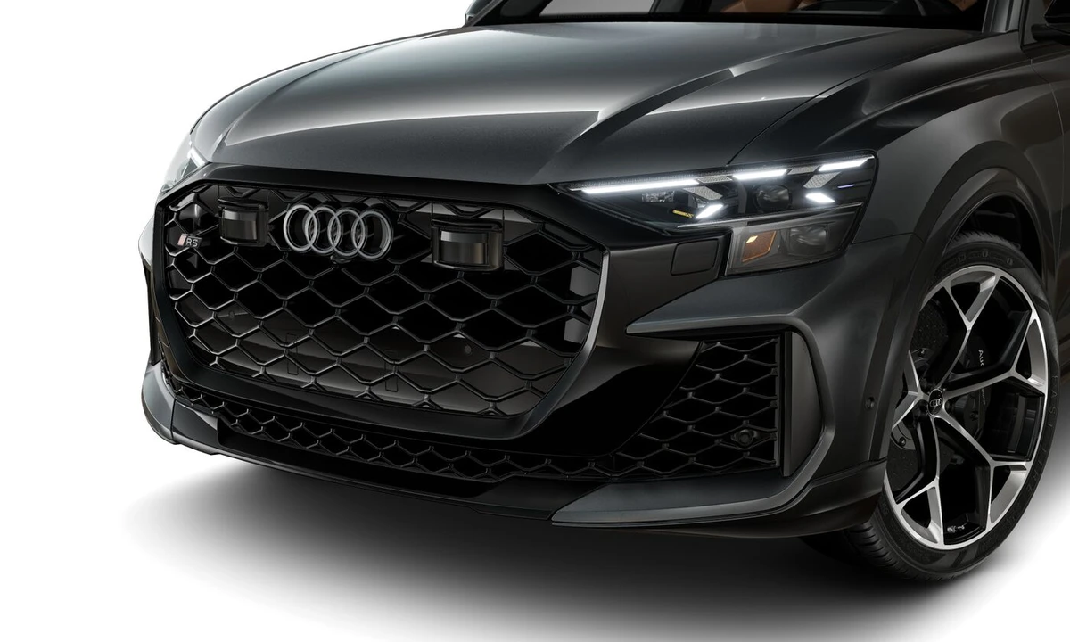 2026 Audi RS Q8 Performance - Image 2 of 8