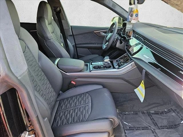 2026 Audi RS Q8 Performance - Image 17 of 18