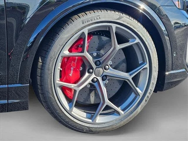 2026 Audi RS Q8 Performance - Image 11 of 18