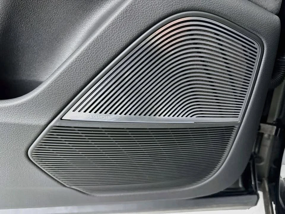 2026 Audi RS Q8 Performance - Image 19 of 20