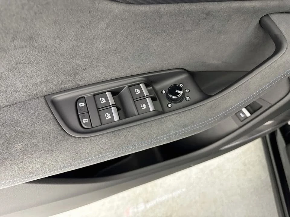2026 Audi RS Q8 Performance - Image 18 of 20