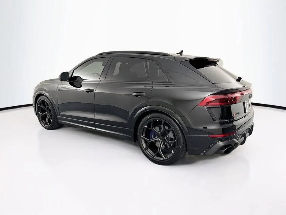 2026 Audi RS Q8 Performance - Image 7 of 20