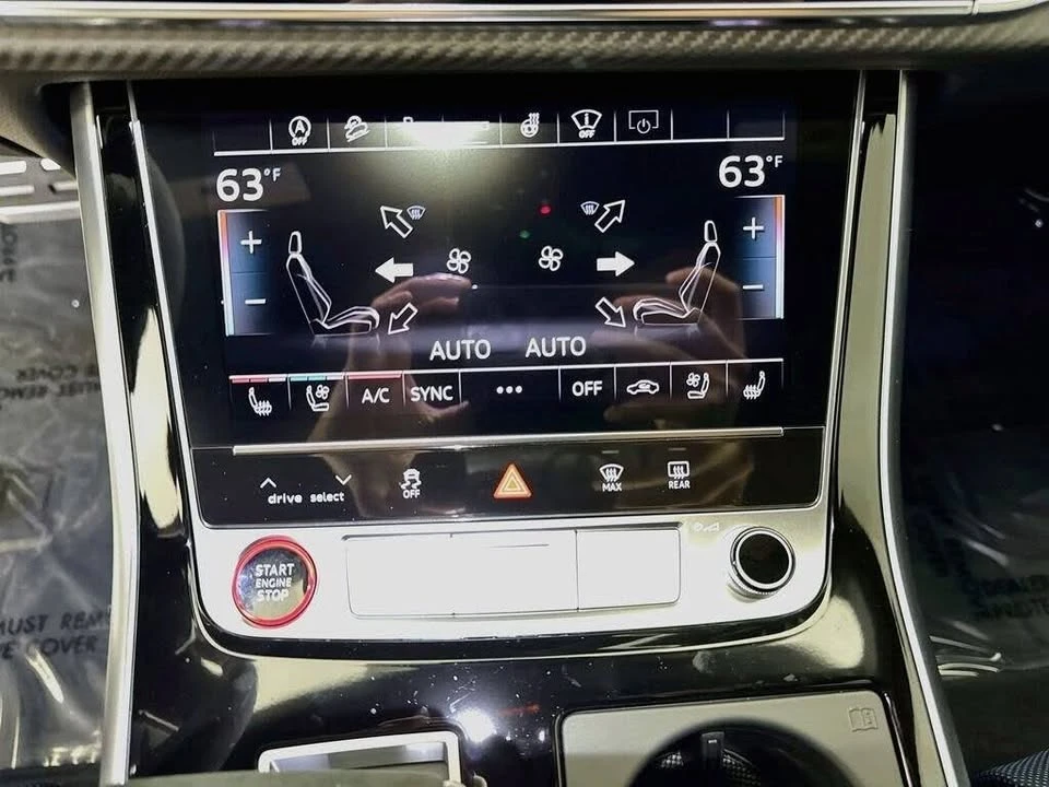 2026 Audi RS Q8 Performance - Image 16 of 20