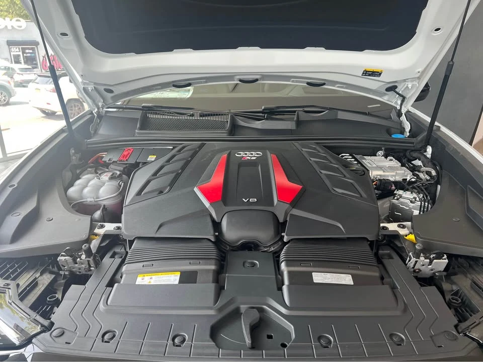 2026 Audi RS Q8 Performance - Image 12 of 12