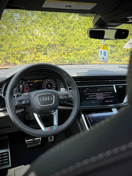 2026 Audi RS Q8 Performance - Image 7 of 9